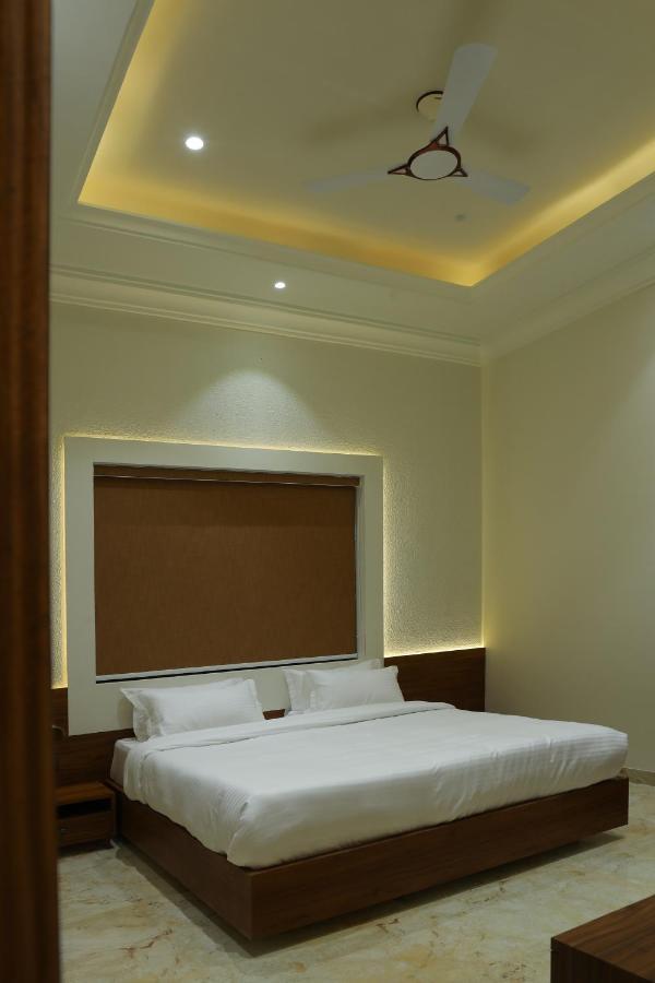 Ratna Vilas Palace Rajkot Extérieur photo